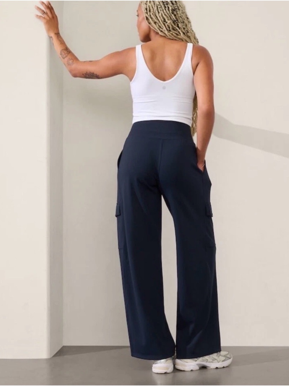 Athleta Venice Cargo Wide Leg Pant Navy Blue Comfort Travel Sport - Sz L